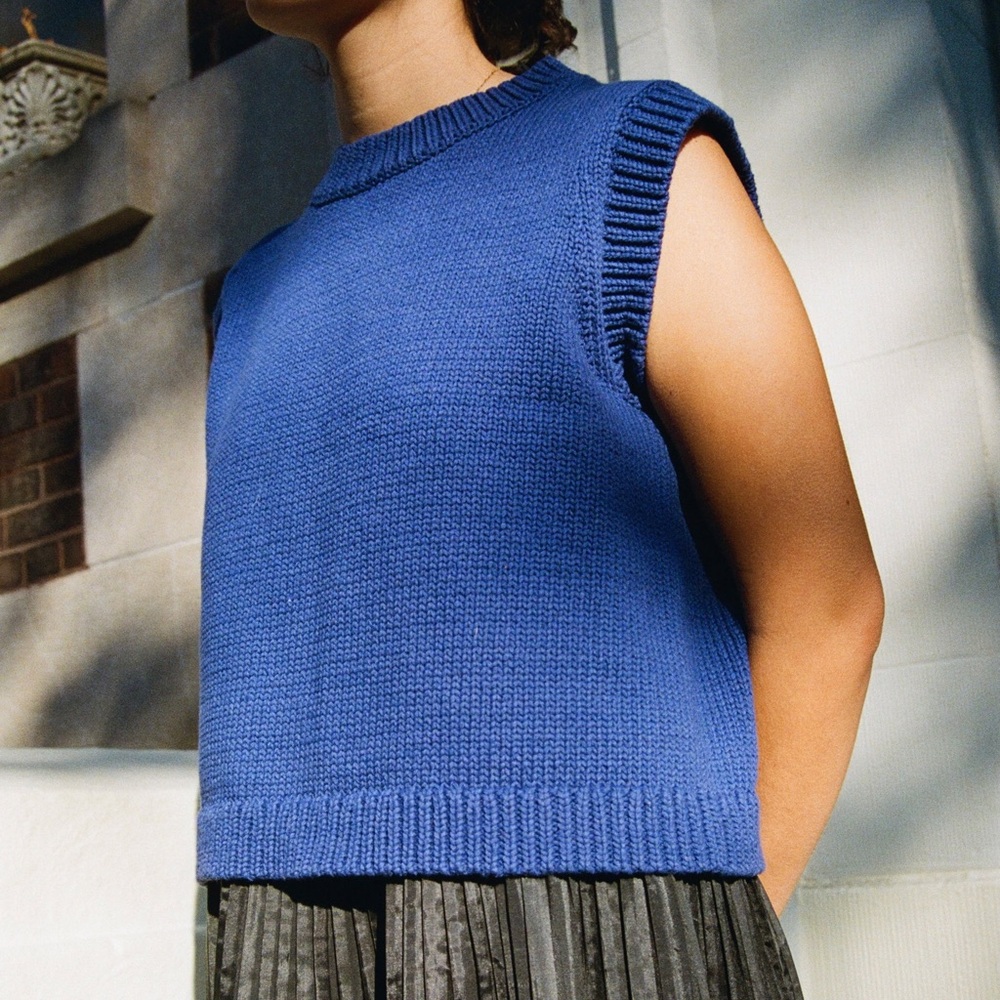 Nikki Chasin Shape Cotton Vest in Lapis size Large